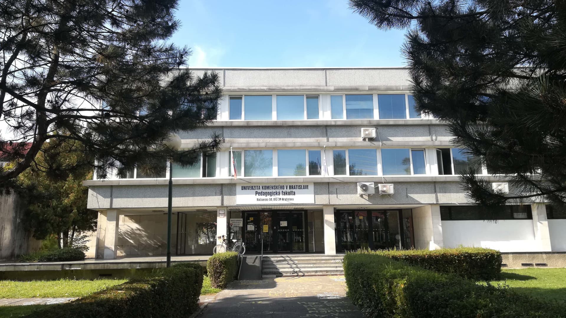 002 Račianska Pedagogická fakulta UK
